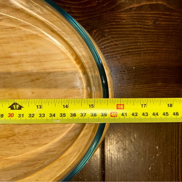 Pyrex Oval Glass and Wood Bakeware - Picture 8 of 8